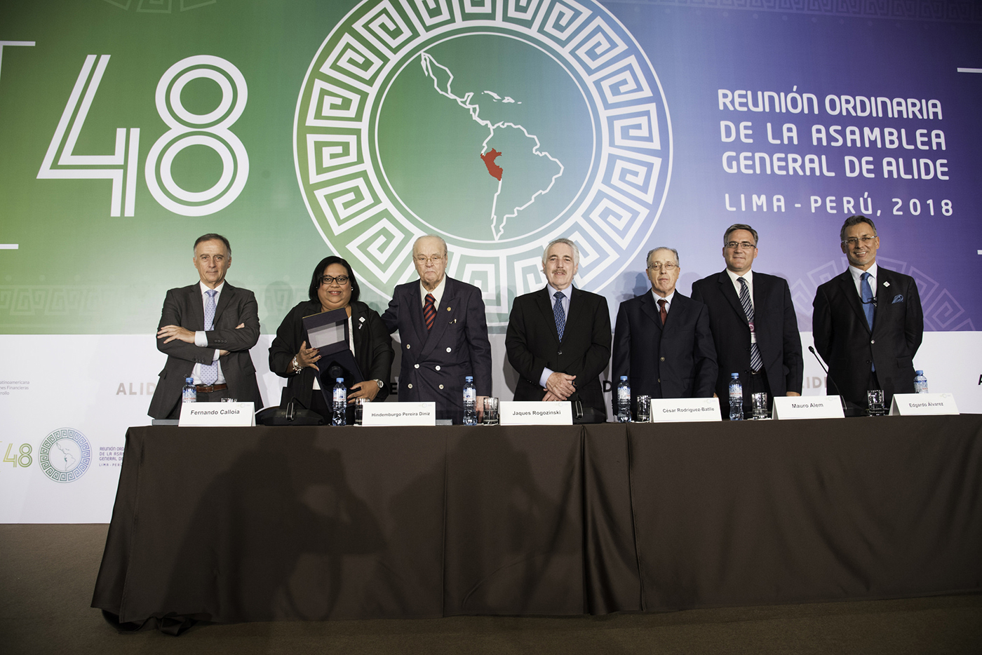 b del año